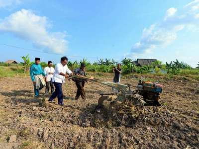 Kunjungai Kundur, Gubernur Kepri Dorong Petani Tingkatkan Panen